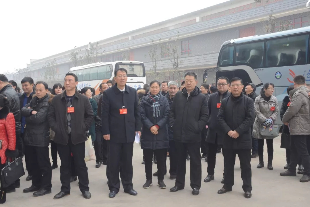 杜集(ji)兩會參觀1.webp.jpg